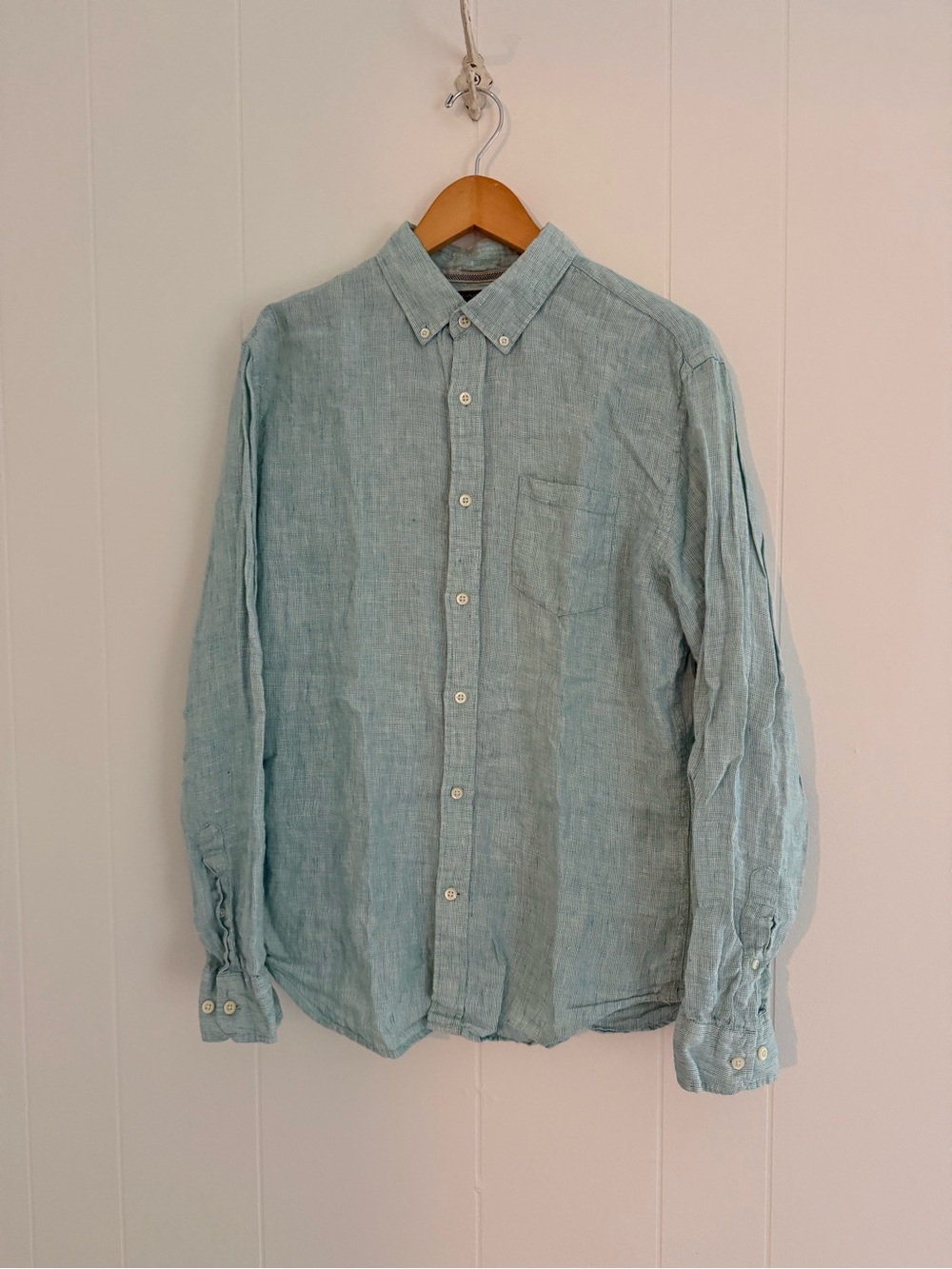 Banana Republic Pale Blue Green Linen Button-Down Shirt